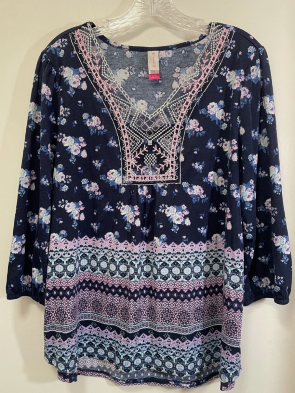 No Boundaries Juniors Floral Boho Top 15/17 XL Blouse Blue Embroidered Neckline